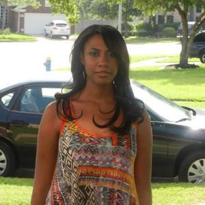 Meet your Posher, Aisha